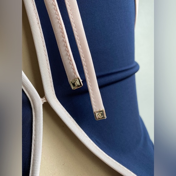 $228‼️Juicy Couture La Brea Halter Vicose Mini Dress Navy Gold Embossed Logo XS - Picture 8 of 11